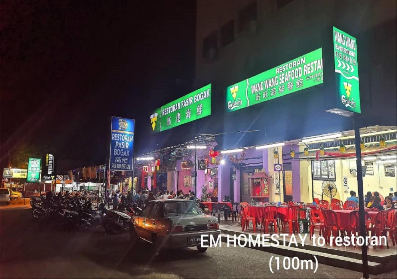 Em Homestay Pekan Pangkor Buitenkant foto