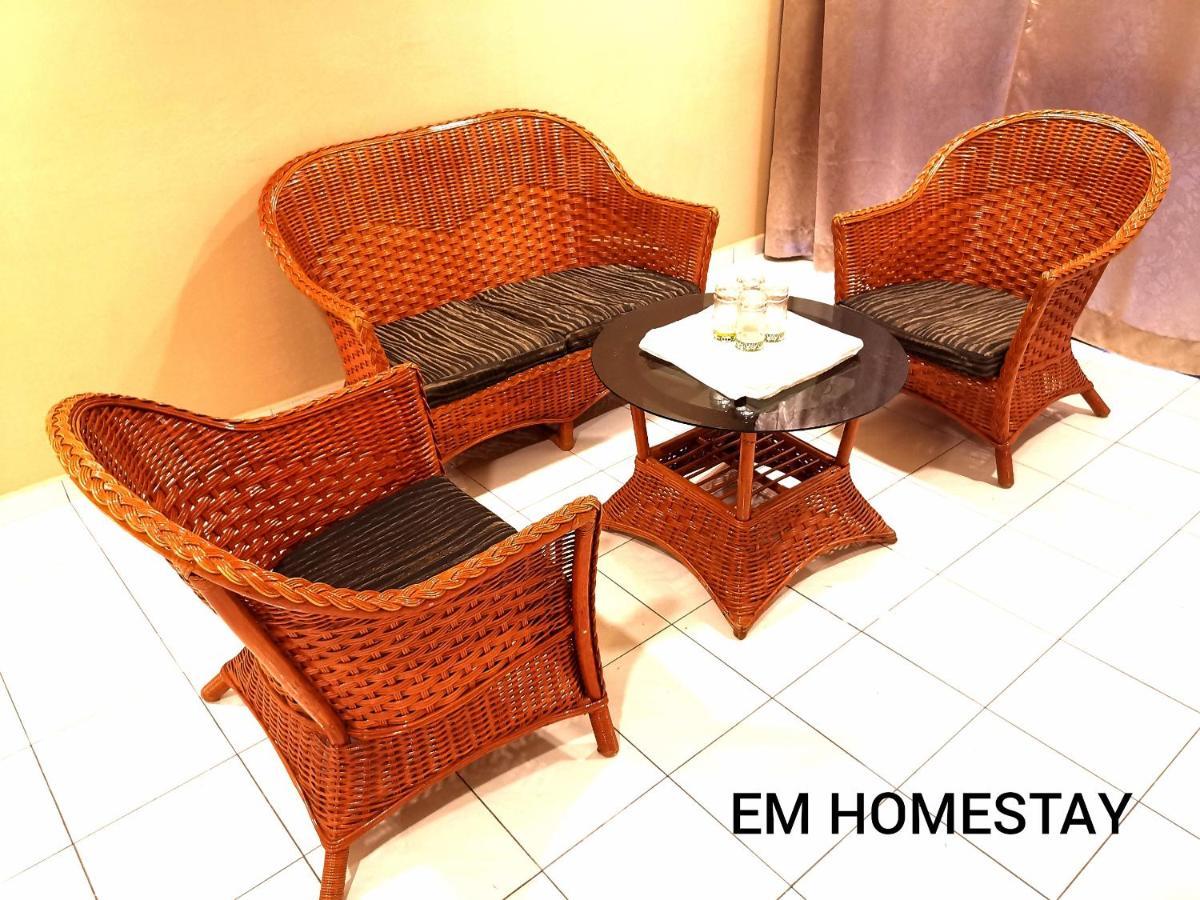 Em Homestay Pekan Pangkor Buitenkant foto