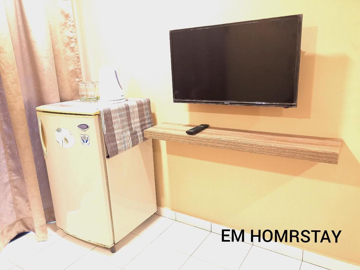 Em Homestay Pekan Pangkor Buitenkant foto