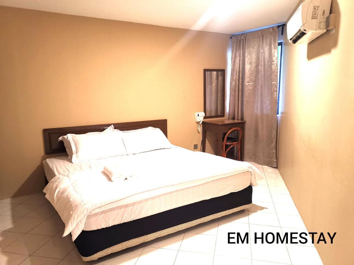 Em Homestay Pekan Pangkor Buitenkant foto