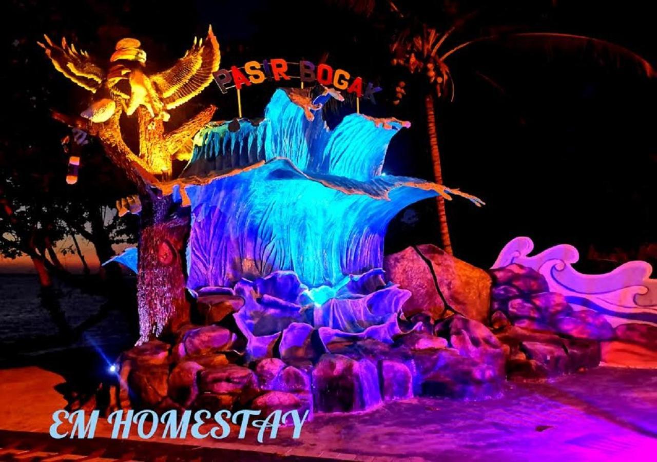 Em Homestay Pekan Pangkor Buitenkant foto